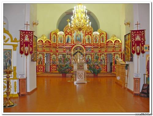 Внутреннее убранство  в храме Димитрия Солунского