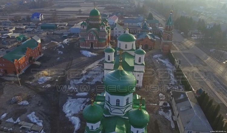 Вид на Троекуровский монастырь с воздуха