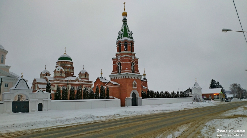 Общий вид Троекуровского монастыря зима 2019 год