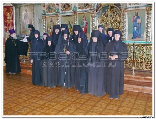Служители монастыря 2011 год