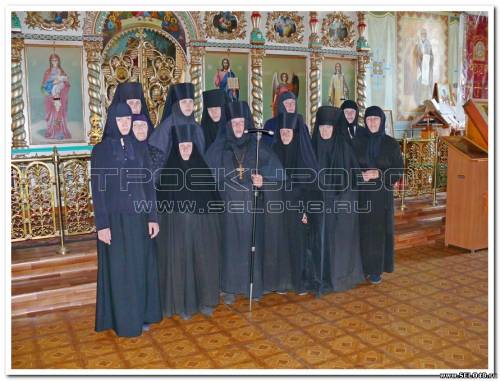 Служители монастыря 2011 год