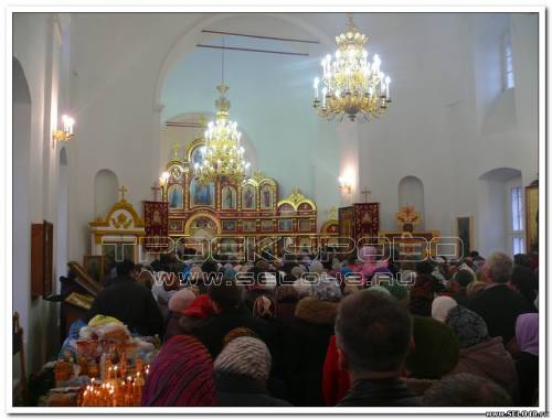 Прихожане Прихожане на праздник в церкви Димитрия