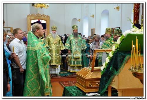 Митрополит Никон и Епископ Максим - служба 13 июля