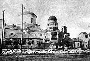 Общий вид Троекуровского монастыря с южной стороны. Фото 1960-х гг.