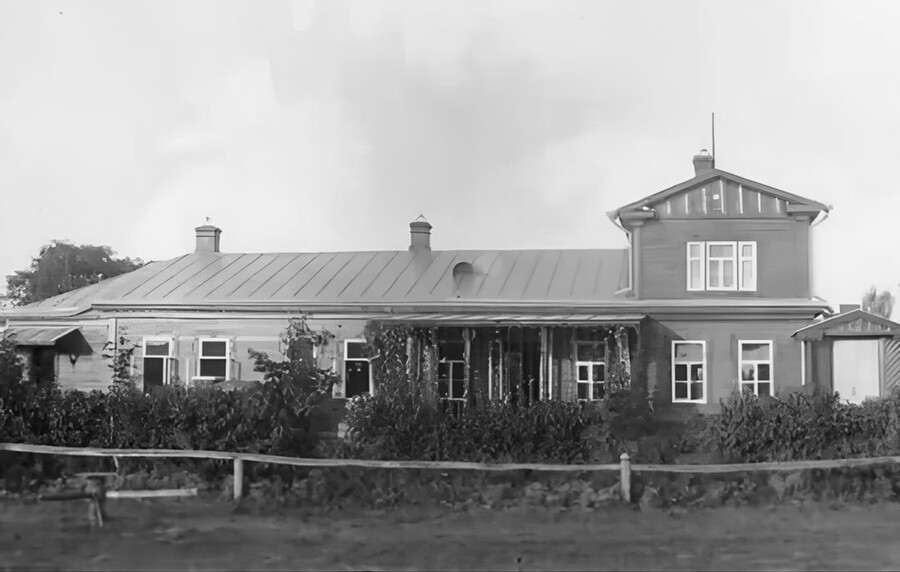 Дом семь Шиловских в Савинках